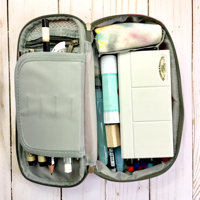 What's In My Travel Art Kit